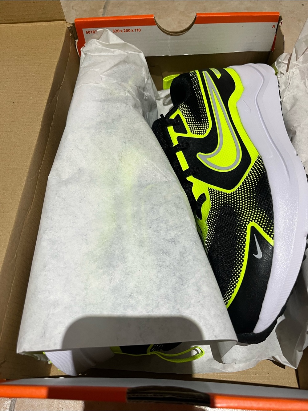 Nike Kids' Grade School Cosmic Runner Running Shoes - Picture 9 of 10